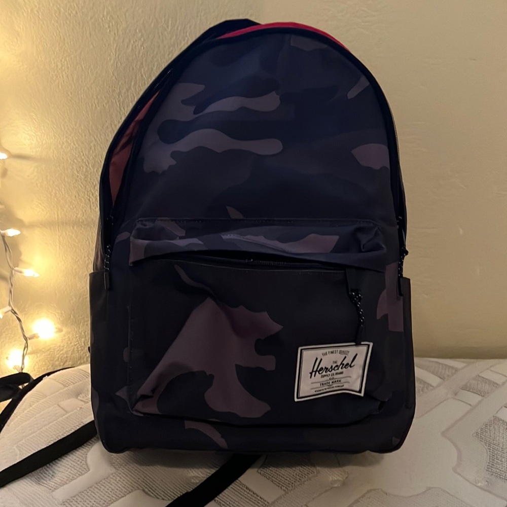 Herschel camo backpack